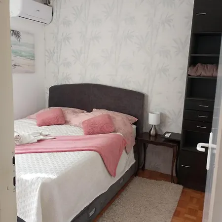 아파트 Mrc , Free Parking Bezanija