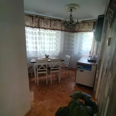 Mrc , Free Parking 아파트