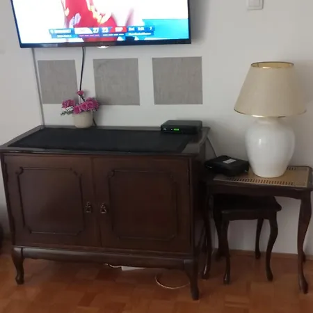 Mrc , Free Parking 아파트 *